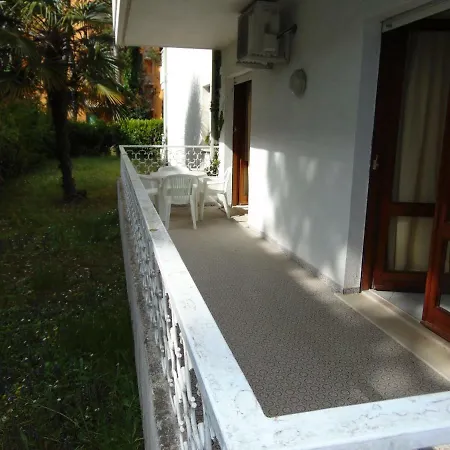 Billa Apartment *